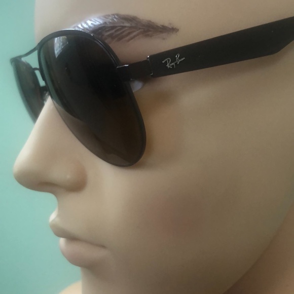 Ray Ban Polarized Sunglasses - Picture 5 of 9